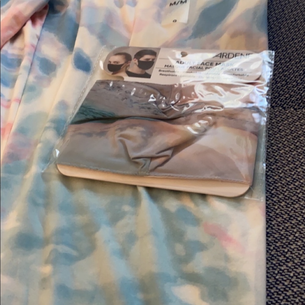 Ardene - Picture 3 of 3